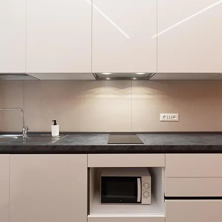 Station Modern * Trieszt